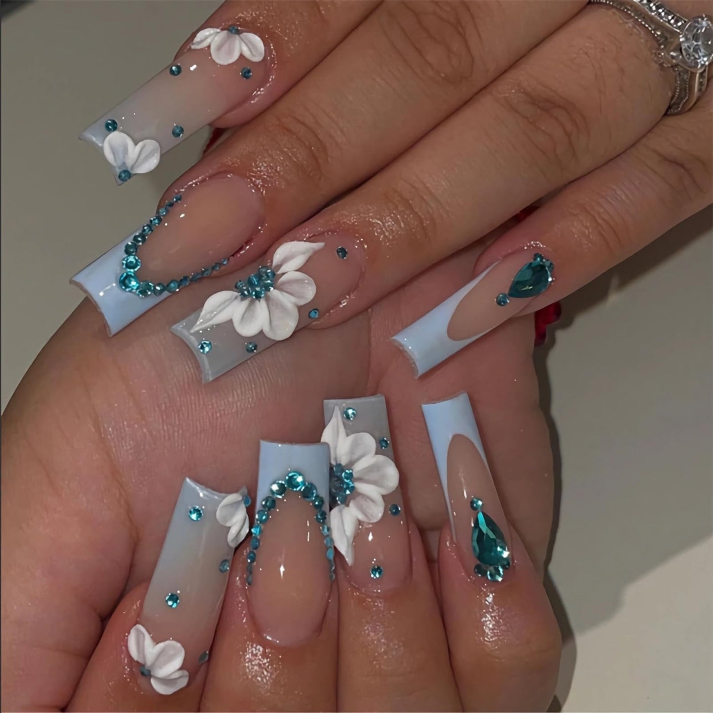 BABALAL Square Press on Nails Medium Fake Nails Sliver Glue on Nails Shiny Squoval Flower Stick on Nails for Women and Girls
