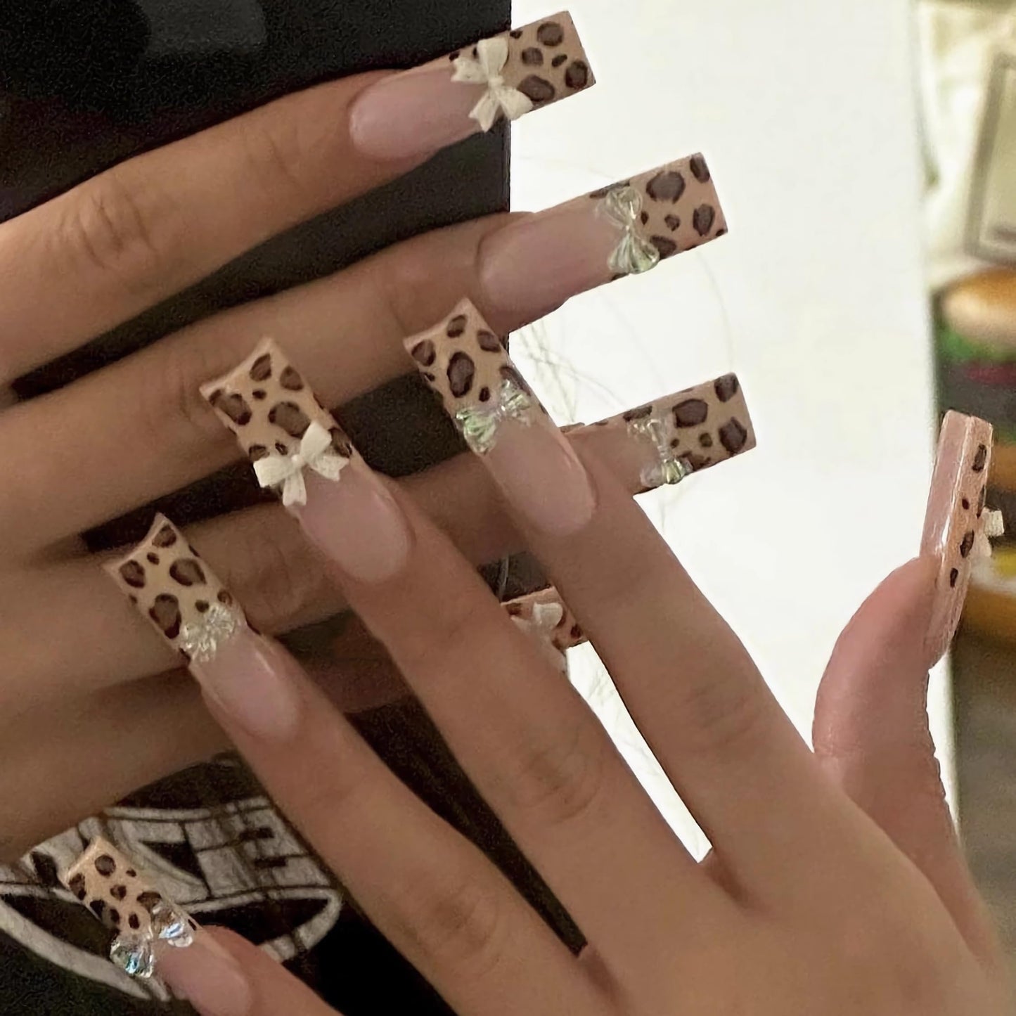 BABALAL Square Press on Nails Medium Fake Nails Sliver Glue on Nails Shiny Squoval Flower Stick on Nails for Women and Girls