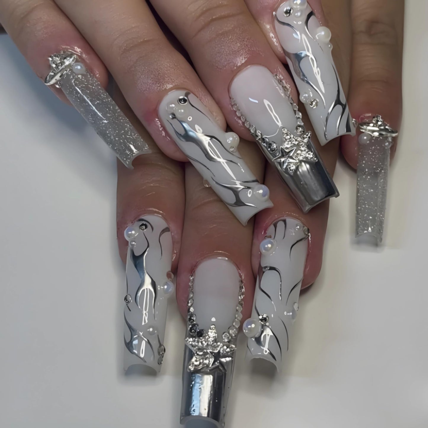 BABALAL Square Press on Nails Medium Fake Nails Sliver Glue on Nails Shiny Squoval Flower Stick on Nails for Women and Girls
