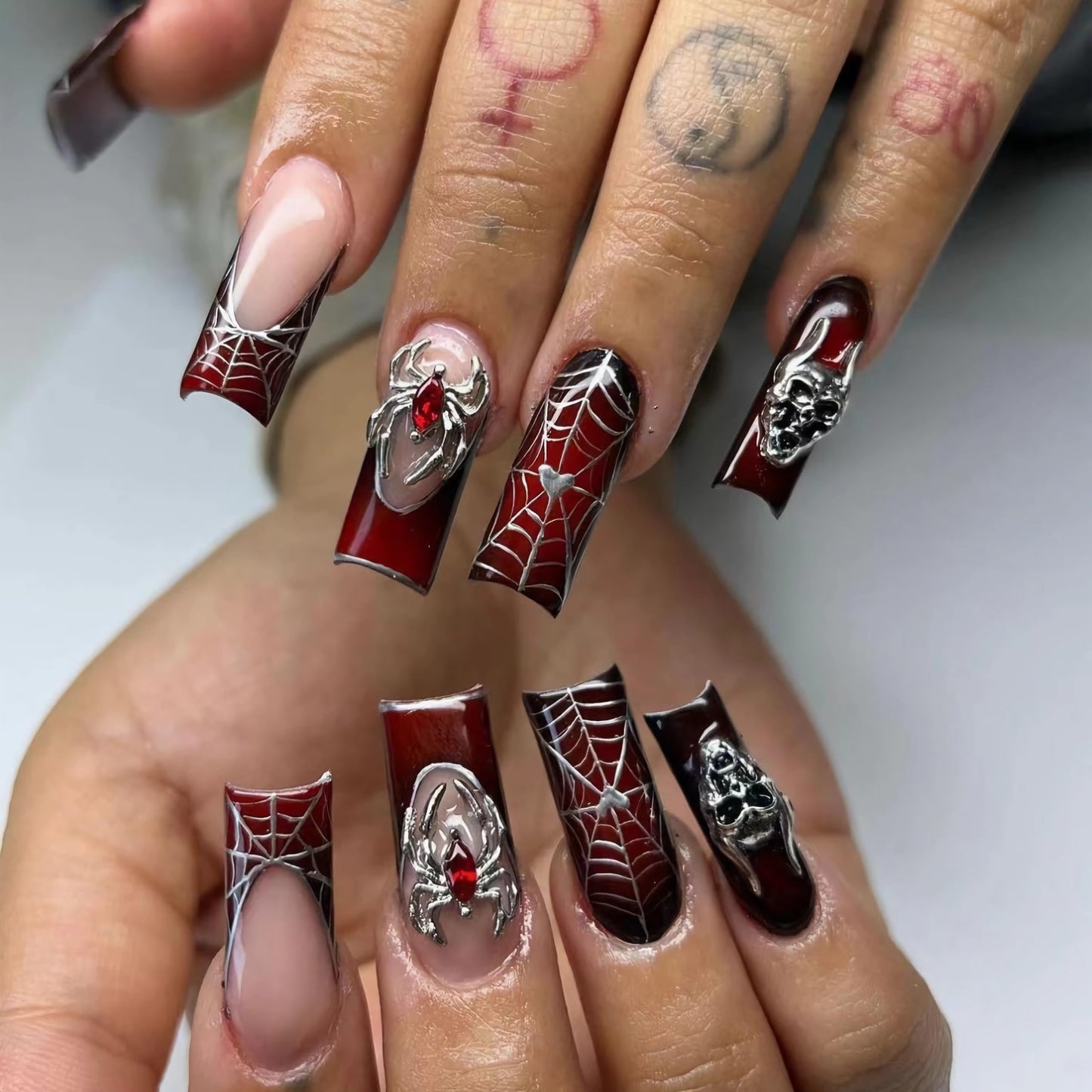 BABALAL Square Press on Nails Medium Fake Nails Sliver Glue on Nails Shiny Squoval Flower Stick on Nails for Women and Girls